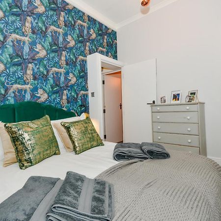 Cosy 1 Bedroom Home For Small Families Londres Exterior foto